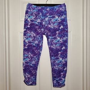 GAIAM High-Waisted Ruched Capri Legging